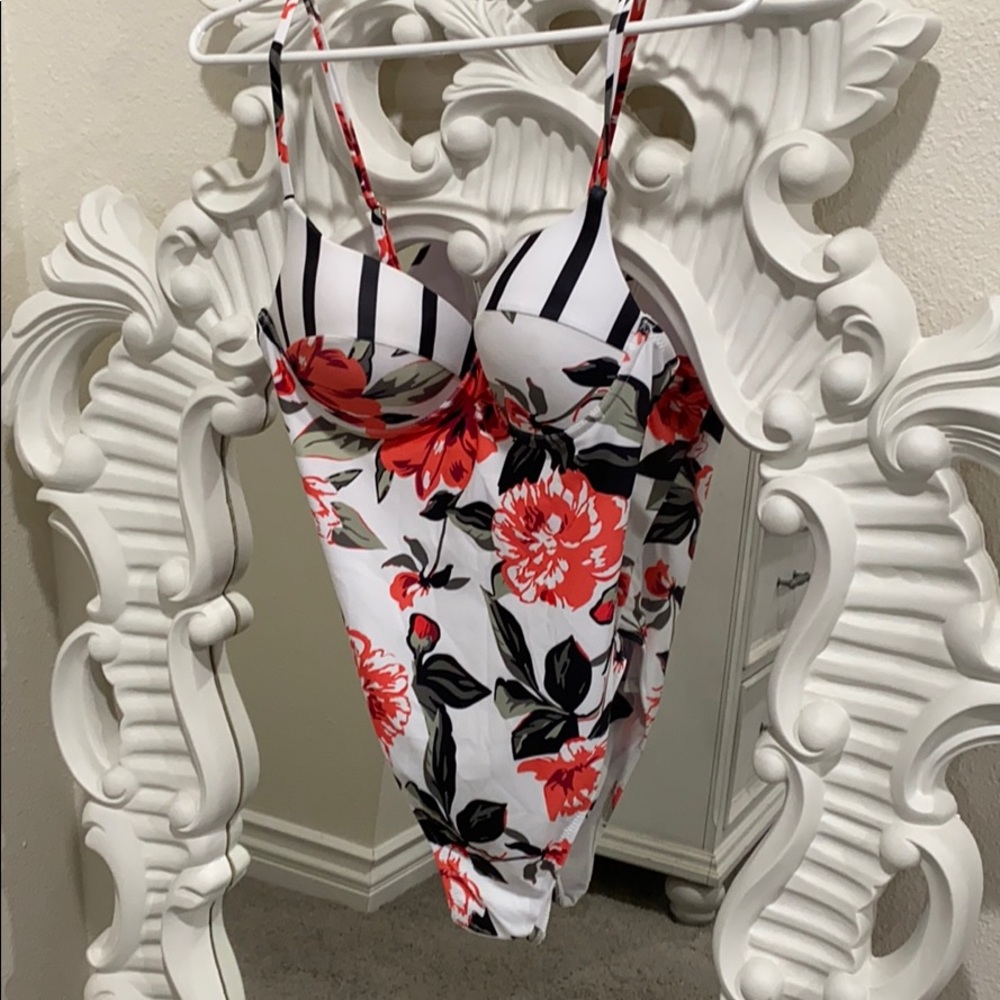 Bathing suit